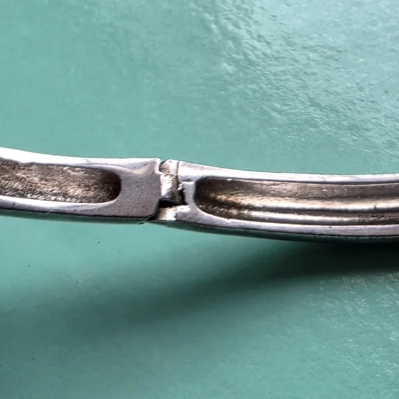 Sterling Silver Tested 925 Rhinestone Hinged Bangle Bracelet Vintage 13.6 Grams - Picture 6 of 12